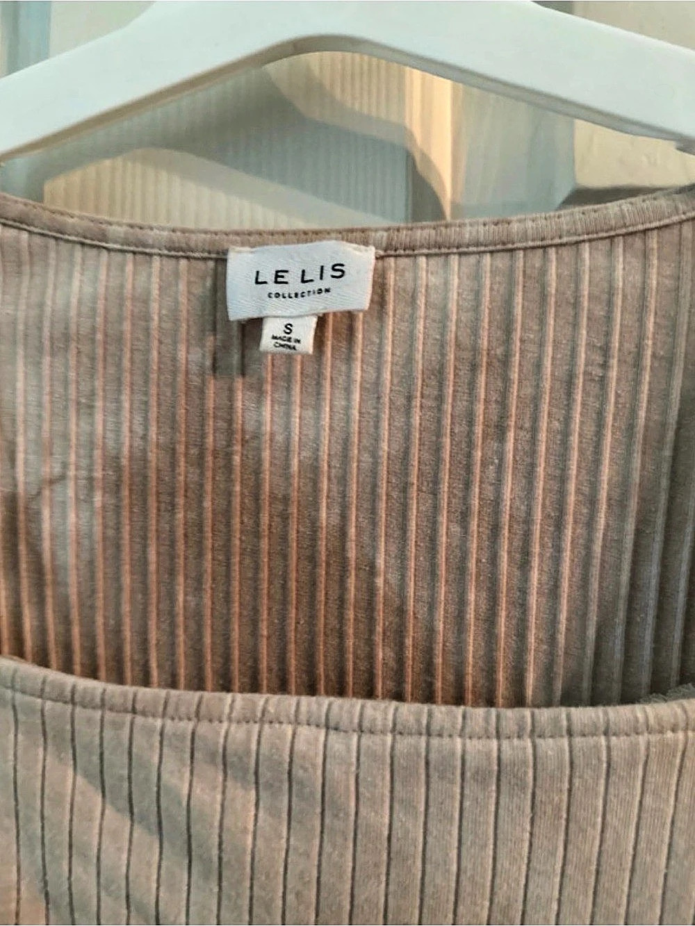 Le Lis Ribbed Square Neck Bodysuit in Brown Small Like New - Picture 2 of 2